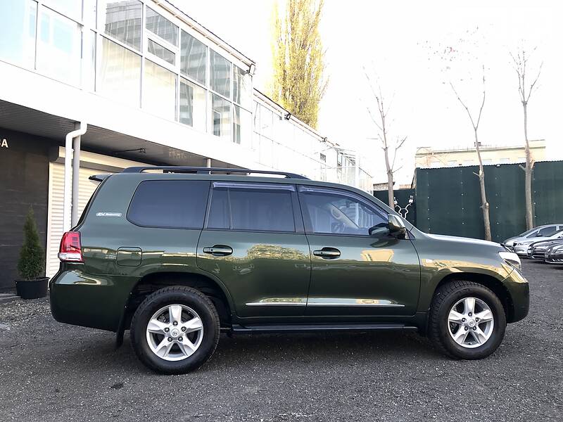 Позашляховик / Кросовер Toyota Land Cruiser 2011 в Києві
