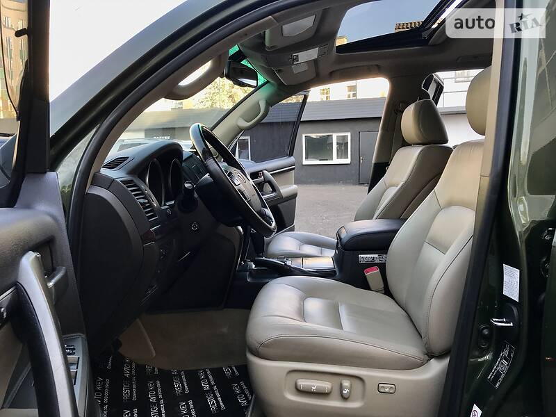 Позашляховик / Кросовер Toyota Land Cruiser 2011 в Києві
