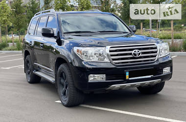 Позашляховик / Кросовер Toyota Land Cruiser 2011 в 