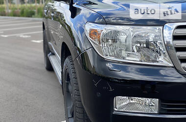 Позашляховик / Кросовер Toyota Land Cruiser 2011 в 
