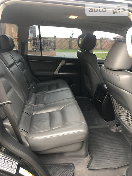 Позашляховик / Кросовер Toyota Land Cruiser 2008 в Луцьку фото 16 Позашляховик / Кросовер Toyota Land Cruiser 2008 в Луцьку