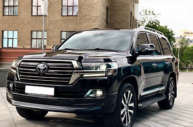 Внедорожник / Кроссовер Toyota Land Cruiser 2020 в 
