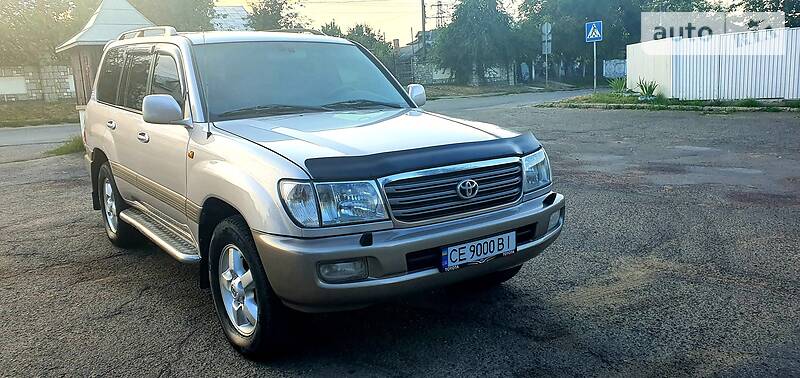 Позашляховик / Кросовер Toyota Land Cruiser 2003 в Чернівцях