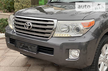 Внедорожник / Кроссовер Toyota Land Cruiser 2012 в Звягеле