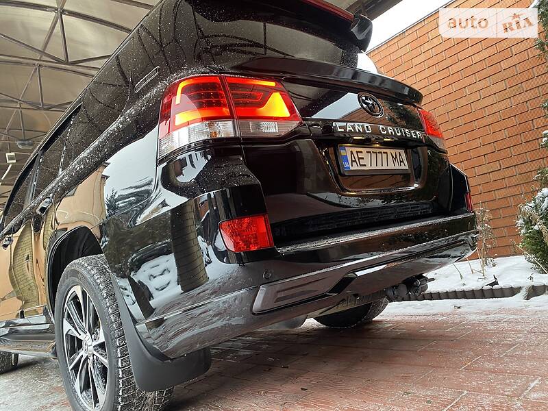 Внедорожник / Кроссовер Toyota Land Cruiser 2017 в Днепре фото 36 Внедорожник / Кроссовер Toyota Land Cruiser 2017 в Днепре