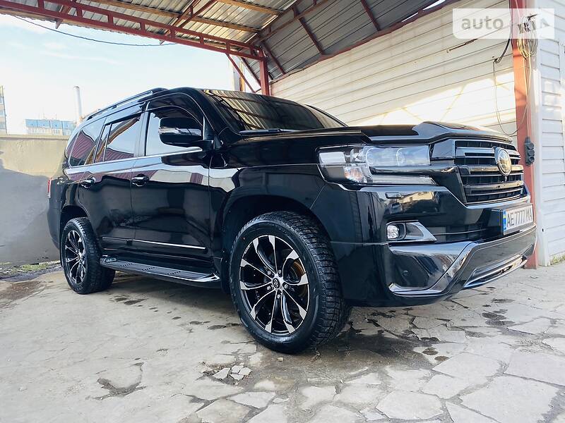 Внедорожник / Кроссовер Toyota Land Cruiser 2017 в Днепре фото 98 Внедорожник / Кроссовер Toyota Land Cruiser 2017 в Днепре