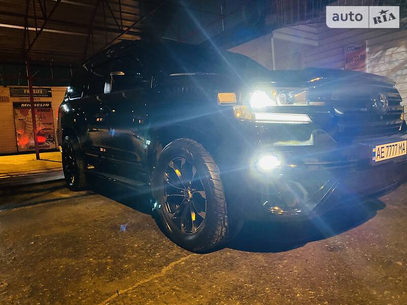 Внедорожник / Кроссовер Toyota Land Cruiser 2017 в Днепре фото 113 Внедорожник / Кроссовер Toyota Land Cruiser 2017 в Днепре