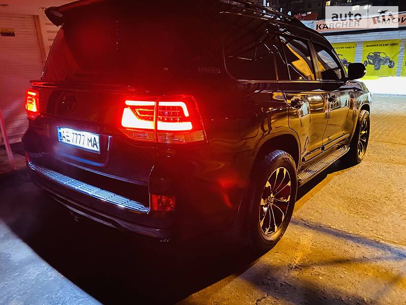 Внедорожник / Кроссовер Toyota Land Cruiser 2017 в Днепре фото 114 Внедорожник / Кроссовер Toyota Land Cruiser 2017 в Днепре