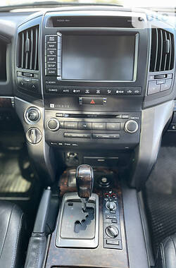 Внедорожник / Кроссовер Toyota Land Cruiser 2011 в Черновцах