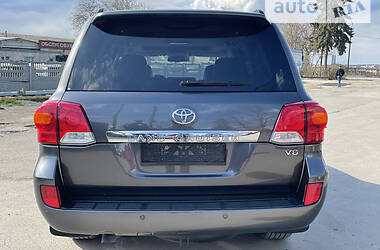 Внедорожник / Кроссовер Toyota Land Cruiser 2013 в Тернополе