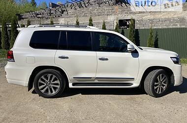 Внедорожник / Кроссовер Toyota Land Cruiser 2017 в Косове