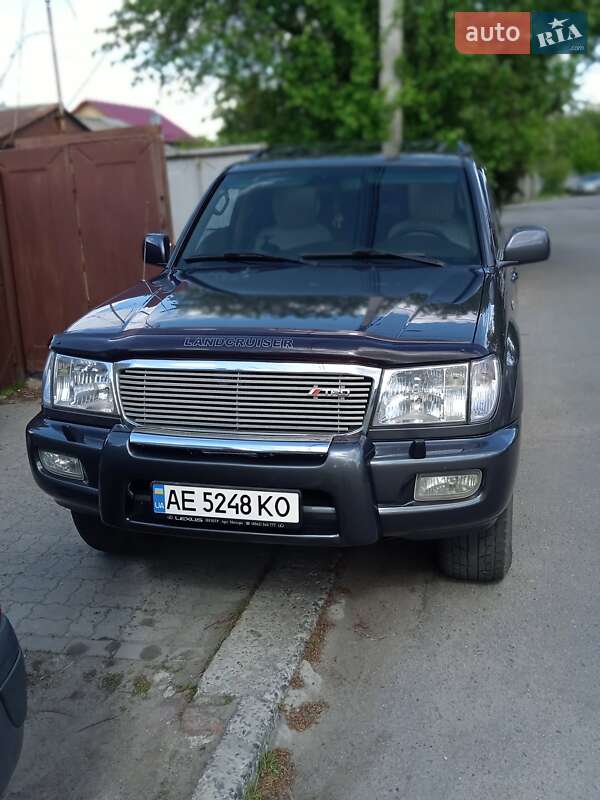 Позашляховик / Кросовер Toyota Land Cruiser 2003 в Дніпрі