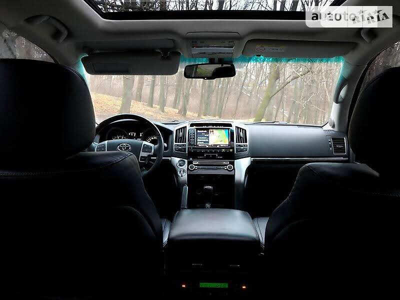 Внедорожник / Кроссовер Toyota Land Cruiser 2013 в Киеве фото 29 Внедорожник / Кроссовер Toyota Land Cruiser 2013 в Киеве