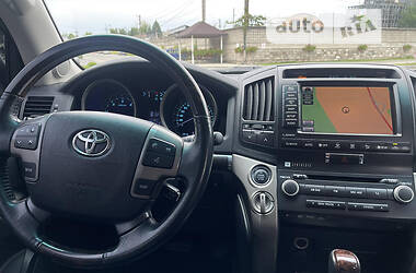 Позашляховик / Кросовер Toyota Land Cruiser 2011 в Дніпрі