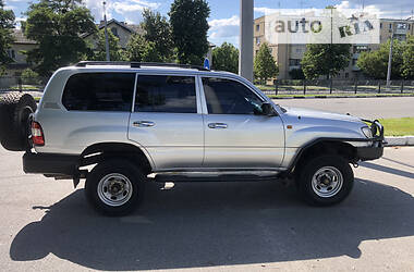 Внедорожник / Кроссовер Toyota Land Cruiser 2006 в Харькове