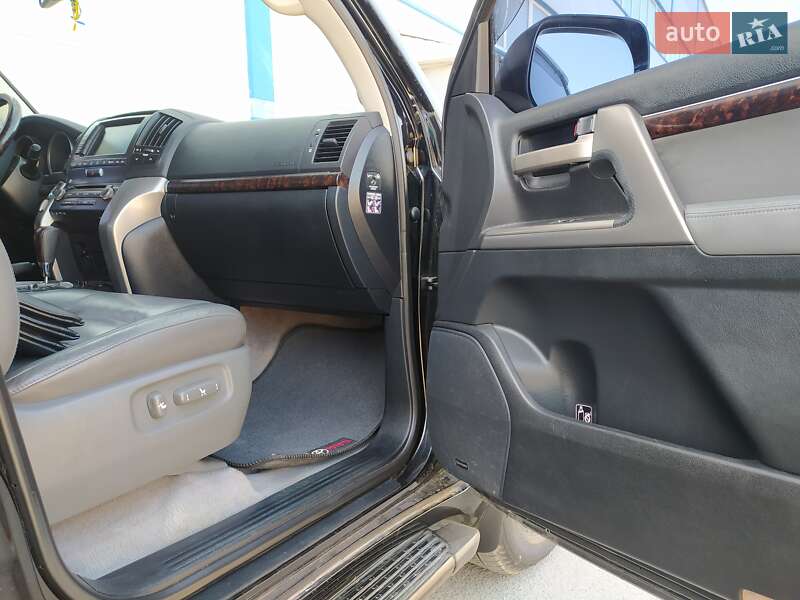 Внедорожник / Кроссовер Toyota Land Cruiser 2009 в Бердичеве