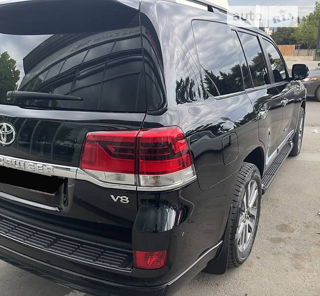 Позашляховик / Кросовер Toyota Land Cruiser 2019 в Києві фото 11 Позашляховик / Кросовер Toyota Land Cruiser 2019 в Києві