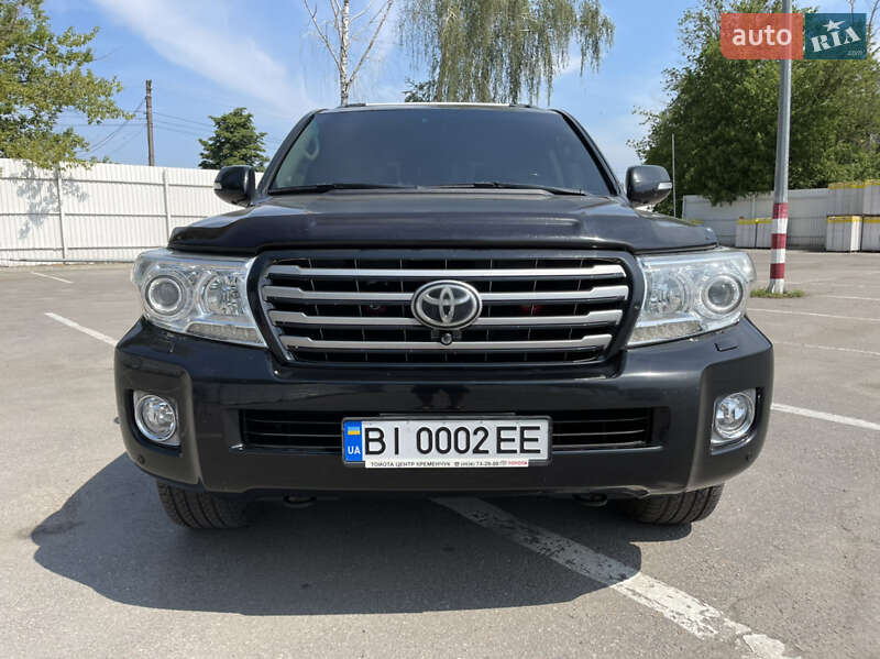 Внедорожник / Кроссовер Toyota Land Cruiser 2013 в Кременчуге
