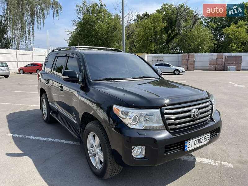 Внедорожник / Кроссовер Toyota Land Cruiser 2013 в Кременчуге