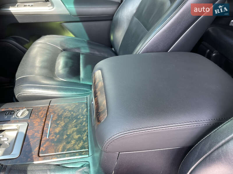 Внедорожник / Кроссовер Toyota Land Cruiser 2013 в Кременчуге