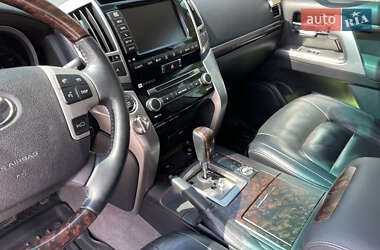 Позашляховик / Кросовер Toyota Land Cruiser 2013 в 