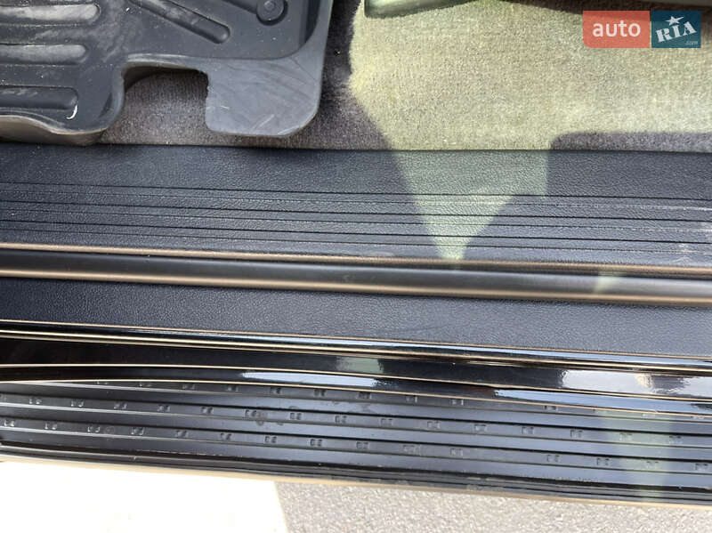 Внедорожник / Кроссовер Toyota Land Cruiser 2013 в Кременчуге