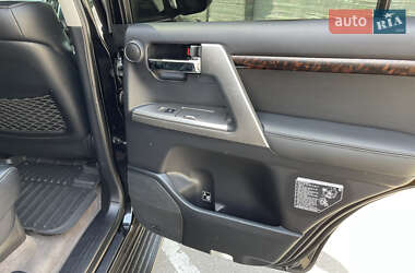 Позашляховик / Кросовер Toyota Land Cruiser 2013 в 