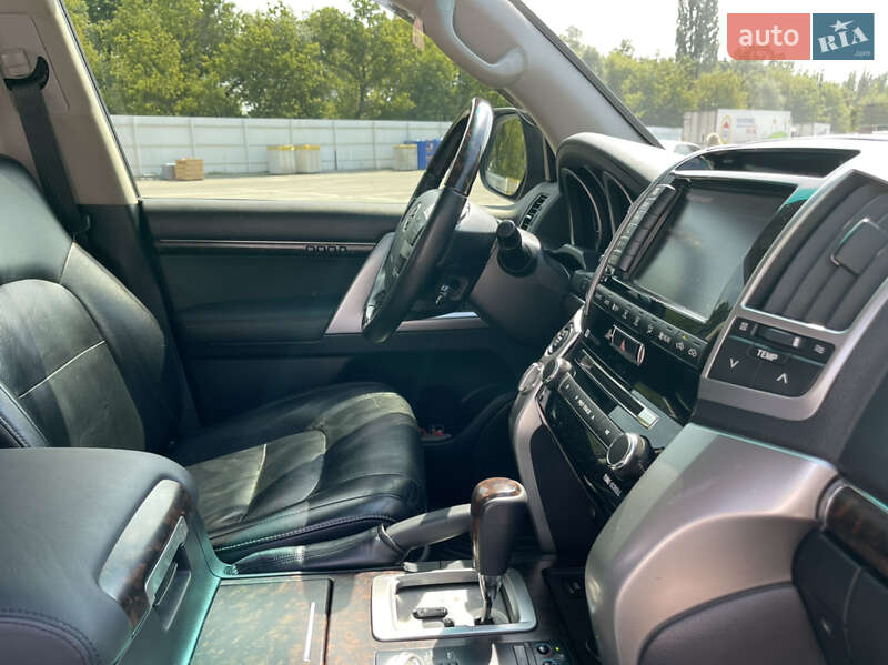 Внедорожник / Кроссовер Toyota Land Cruiser 2013 в Кременчуге