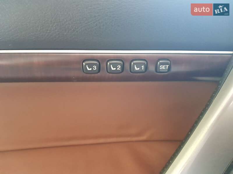 Внедорожник / Кроссовер Toyota Land Cruiser 2014 в Первомайске