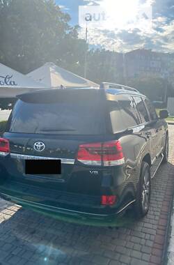 Внедорожник / Кроссовер Toyota Land Cruiser 2017 в Днепре