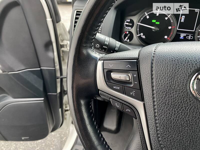 Внедорожник / Кроссовер Toyota Land Cruiser 2020 в Киеве