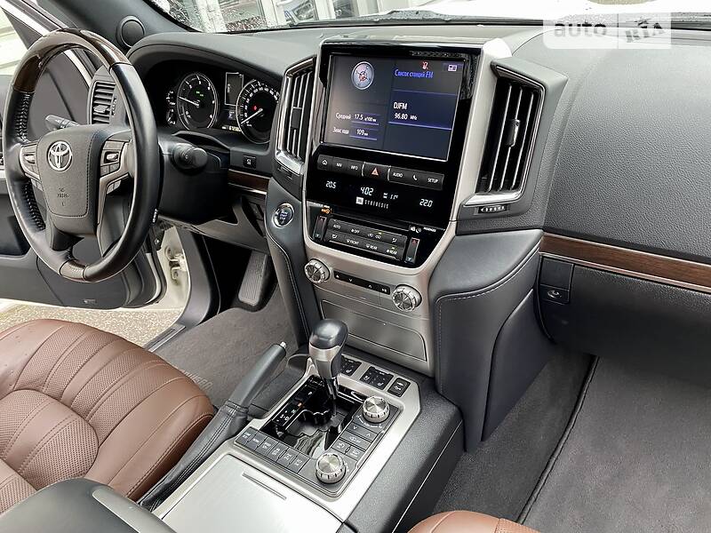 Внедорожник / Кроссовер Toyota Land Cruiser 2020 в Киеве