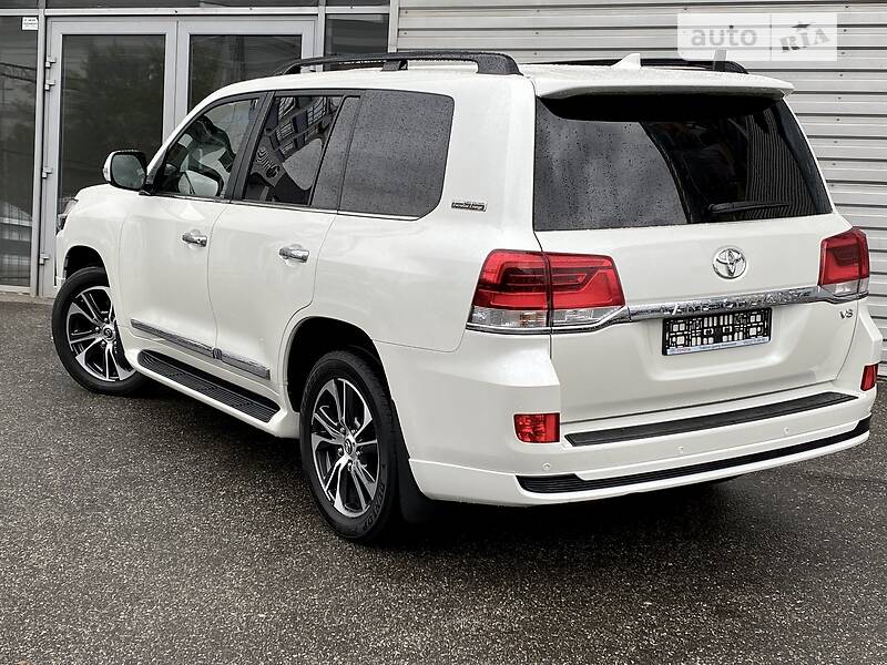 Внедорожник / Кроссовер Toyota Land Cruiser 2020 в Киеве