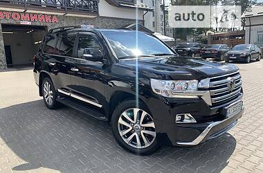 Внедорожник / Кроссовер Toyota Land Cruiser 2017 в Киеве