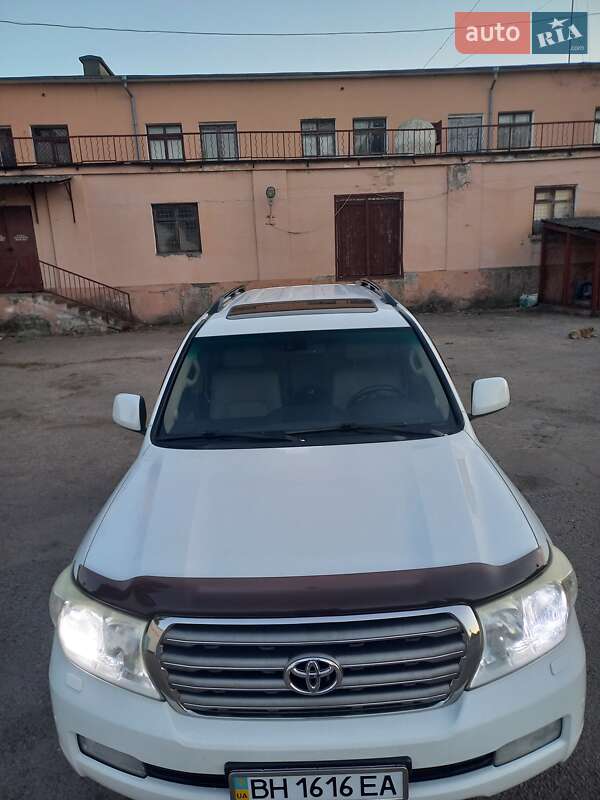 Toyota Land Cruiser 2010