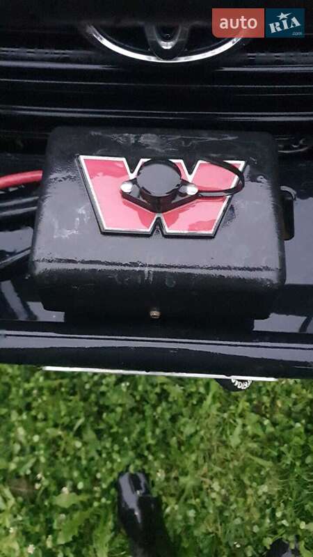 Внедорожник / Кроссовер Toyota Land Cruiser 2004 в Черновцах