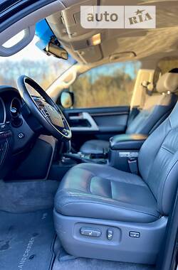 Внедорожник / Кроссовер Toyota Land Cruiser 2010 в 