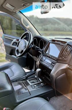 Внедорожник / Кроссовер Toyota Land Cruiser 2010 в 