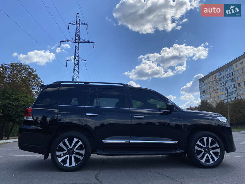 Позашляховик / Кросовер Toyota Land Cruiser 2016 в Кривому Розі