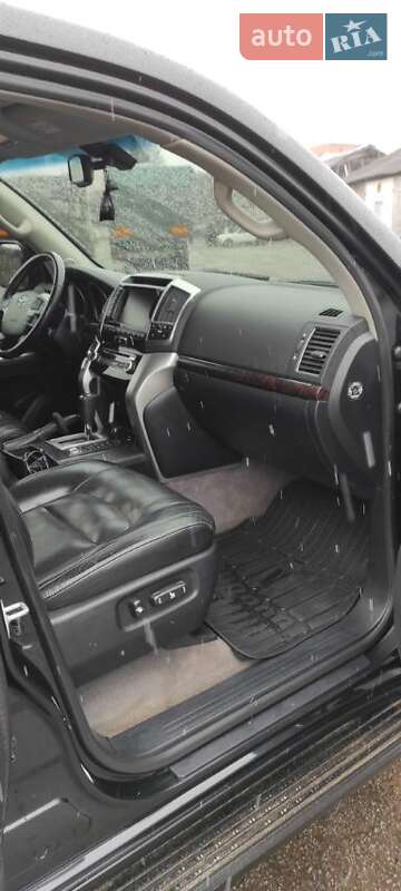 Внедорожник / Кроссовер Toyota Land Cruiser 2013 в Лубнах