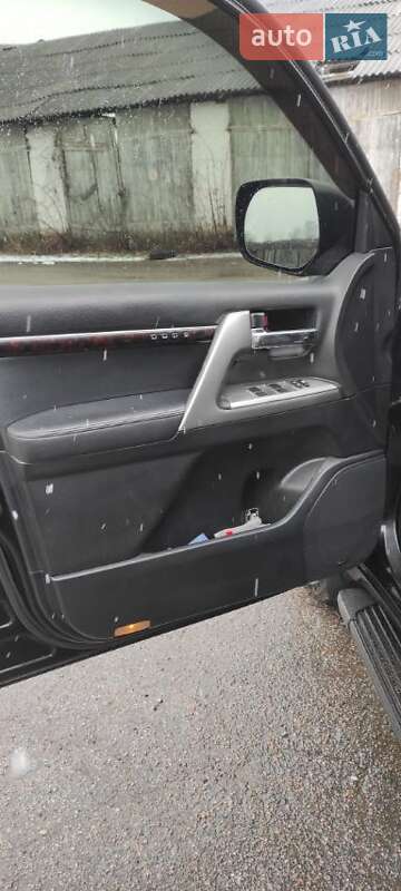 Внедорожник / Кроссовер Toyota Land Cruiser 2013 в Лубнах