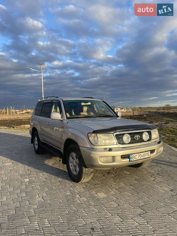 Внедорожник / Кроссовер Toyota Land Cruiser 2001 в Львове
