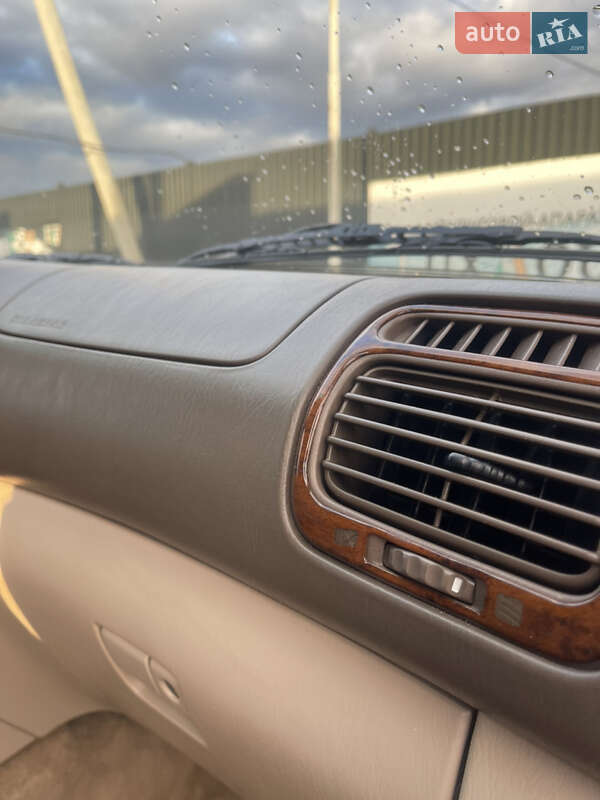 Внедорожник / Кроссовер Toyota Land Cruiser 2001 в Львове