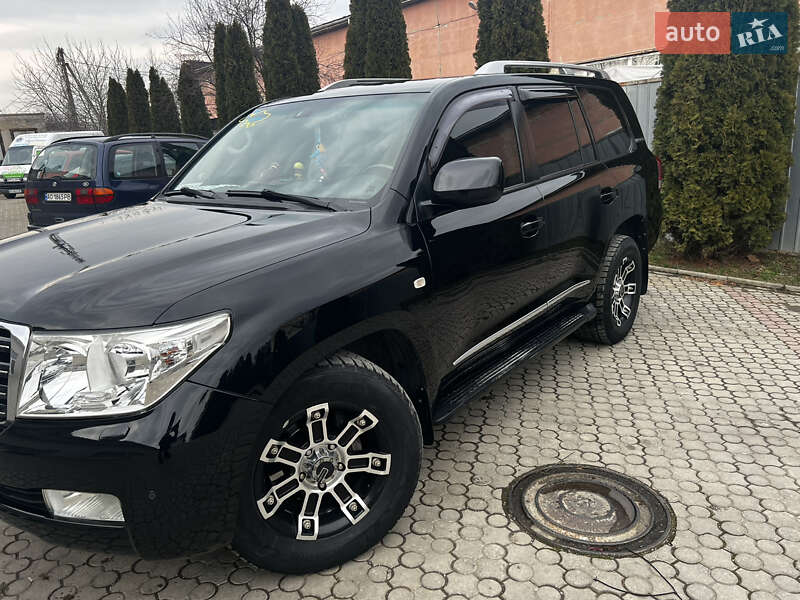 Позашляховик / Кросовер Toyota Land Cruiser 2011 в 