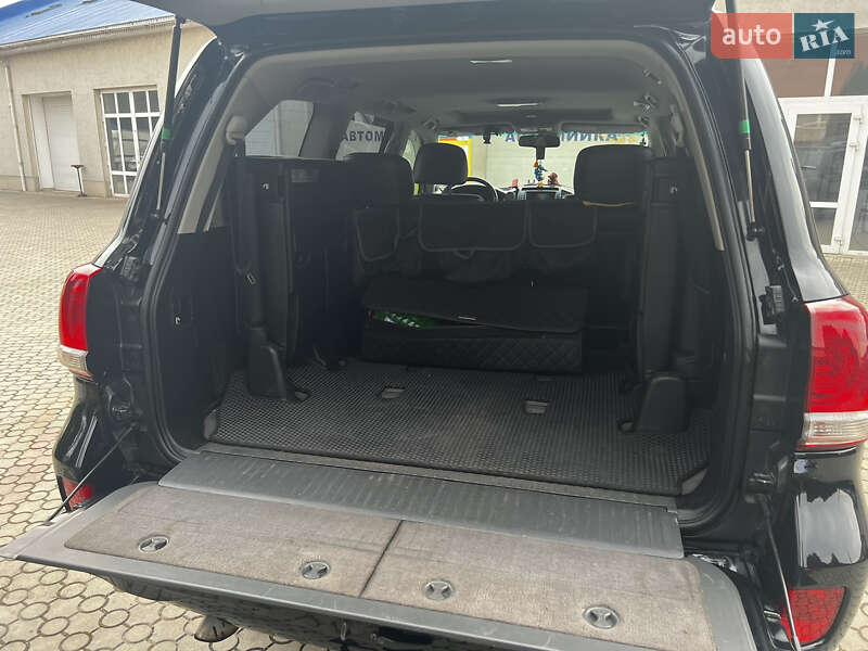 Внедорожник / Кроссовер Toyota Land Cruiser 2011 в Ужгороде