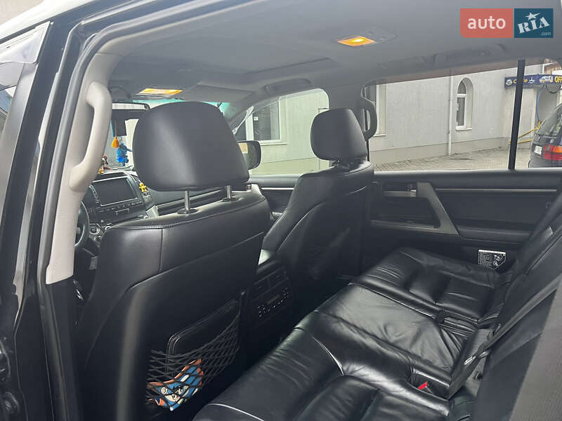 Внедорожник / Кроссовер Toyota Land Cruiser 2011 в Ужгороде