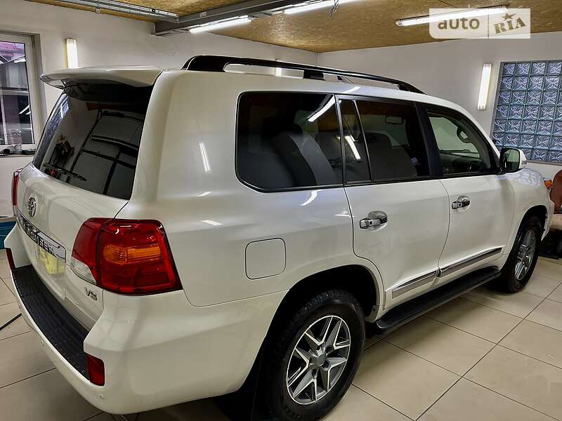 Позашляховик / Кросовер Toyota Land Cruiser 2012 в Тячеві