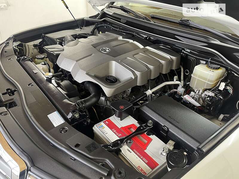 Позашляховик / Кросовер Toyota Land Cruiser 2012 в Тячеві