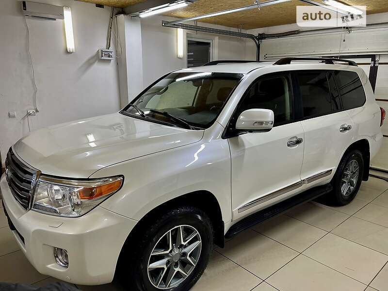 Позашляховик / Кросовер Toyota Land Cruiser 2012 в Тячеві