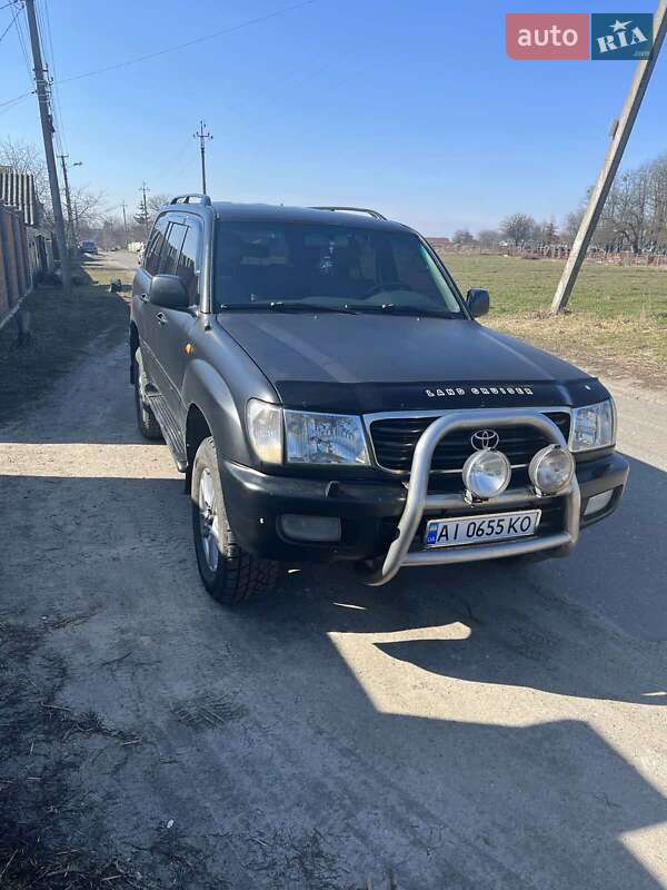 Внедорожник / Кроссовер Toyota Land Cruiser 2000 в Вышгороде